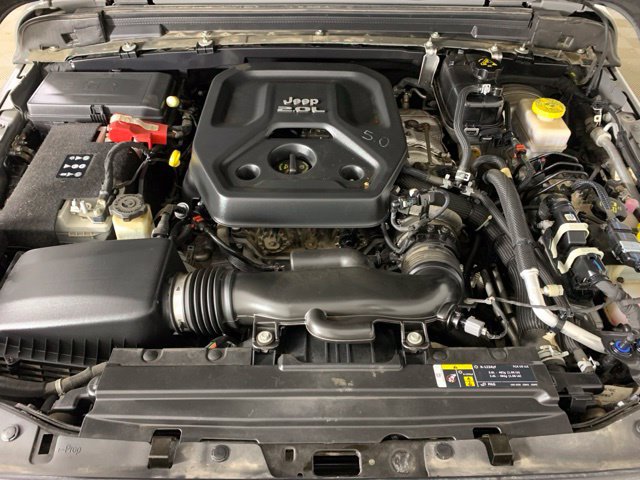 Used 2019 Jeep Wrangler Unlimited Sahara w/ Cold Weather Group AWD/4WD image 37
