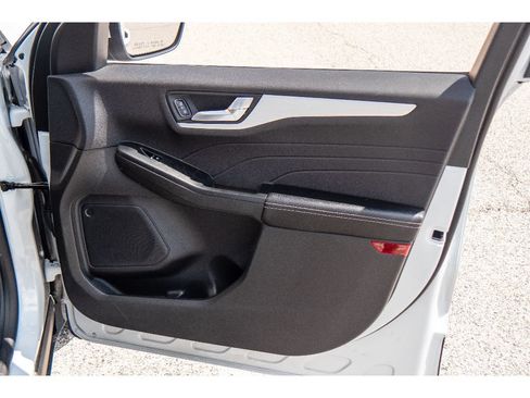 Used 2025 Ford Escape Platinum AWD/4WD image 16