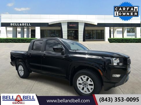 Used 2022 Nissan Frontier SV image 1