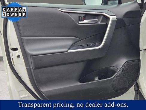 Used 2022 Toyota RAV4 XLE w/ XLE Grade Weather Package AWD/4WD image 18