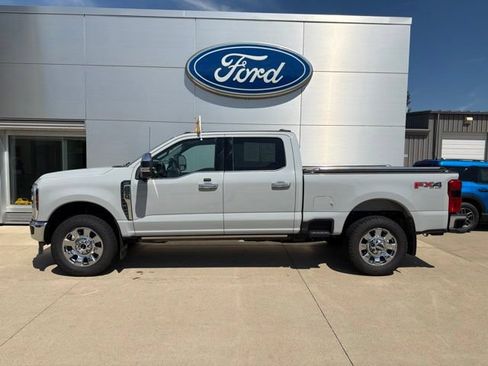 Certified 2025 Ford F350 Lariat w/ Lariat Ultimate Package AWD/4WD image 3