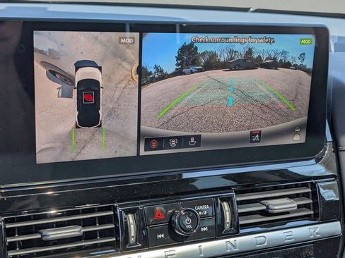 New 2026 Nissan Pathfinder SL image 25