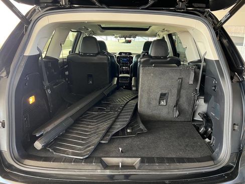 Used 2019 Subaru Ascent Limited image 19