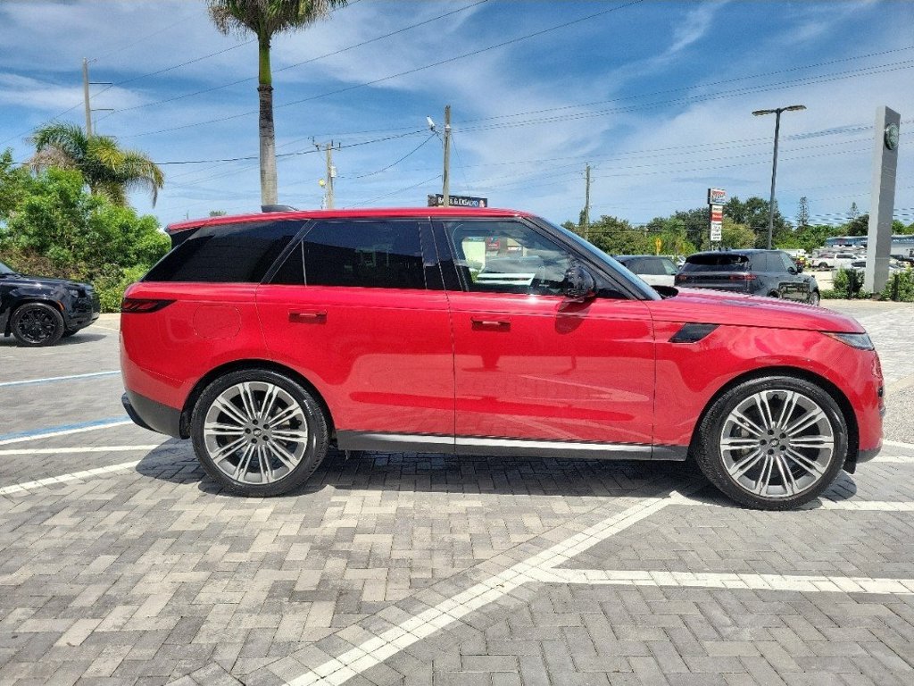 Certified 2024 Land Rover Range Rover Sport SE AWD/4WD image 6