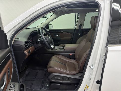 Used 2025 Honda Pilot Elite image 9