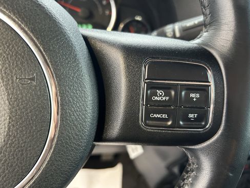 Used 2017 Jeep Wrangler Unlimited Sahara image 20