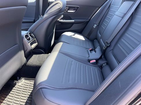Used 2024 Mercedes-Benz C 300 4MATIC Sedan image 15