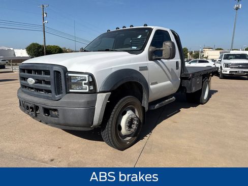 Used 2006 Ford F550 4x4 Regular Cab Super Duty image 3