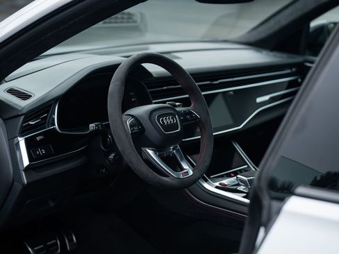Used 2022 Audi RS Q8 image 40