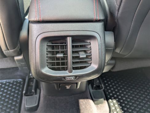 Used 2018 Jeep Cherokee Trailhawk w/ Quick Order Package 27L image 19