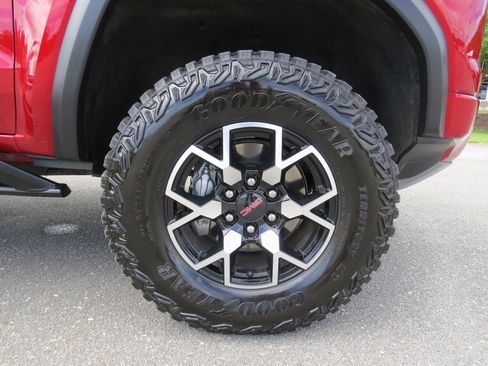 Used 2023 GMC Canyon AT4X image 10