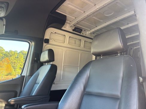 Used 2025 Mercedes-Benz Sprinter 2500 image 40