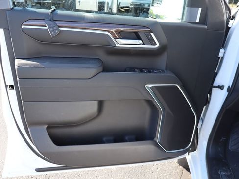 New 2026 Chevrolet Silverado 1500 RST w/ RST Select Package AWD/4WD image 4