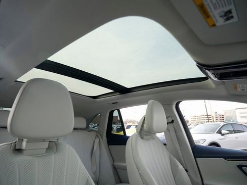 Used 2023 Mercedes-Benz EQE 500 4MATIC SUV image 23