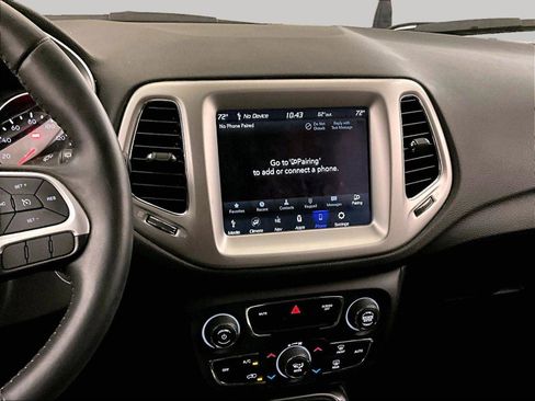 Used 2019 Jeep Compass Latitude w/ Popular Equipment Group FWD image 6