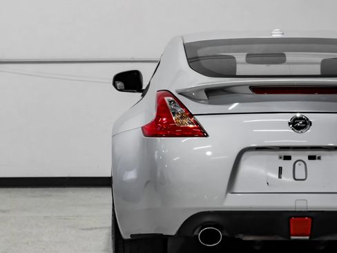 Used 2013 Nissan 370Z Touring w/ Sport Pkg RWD image 32