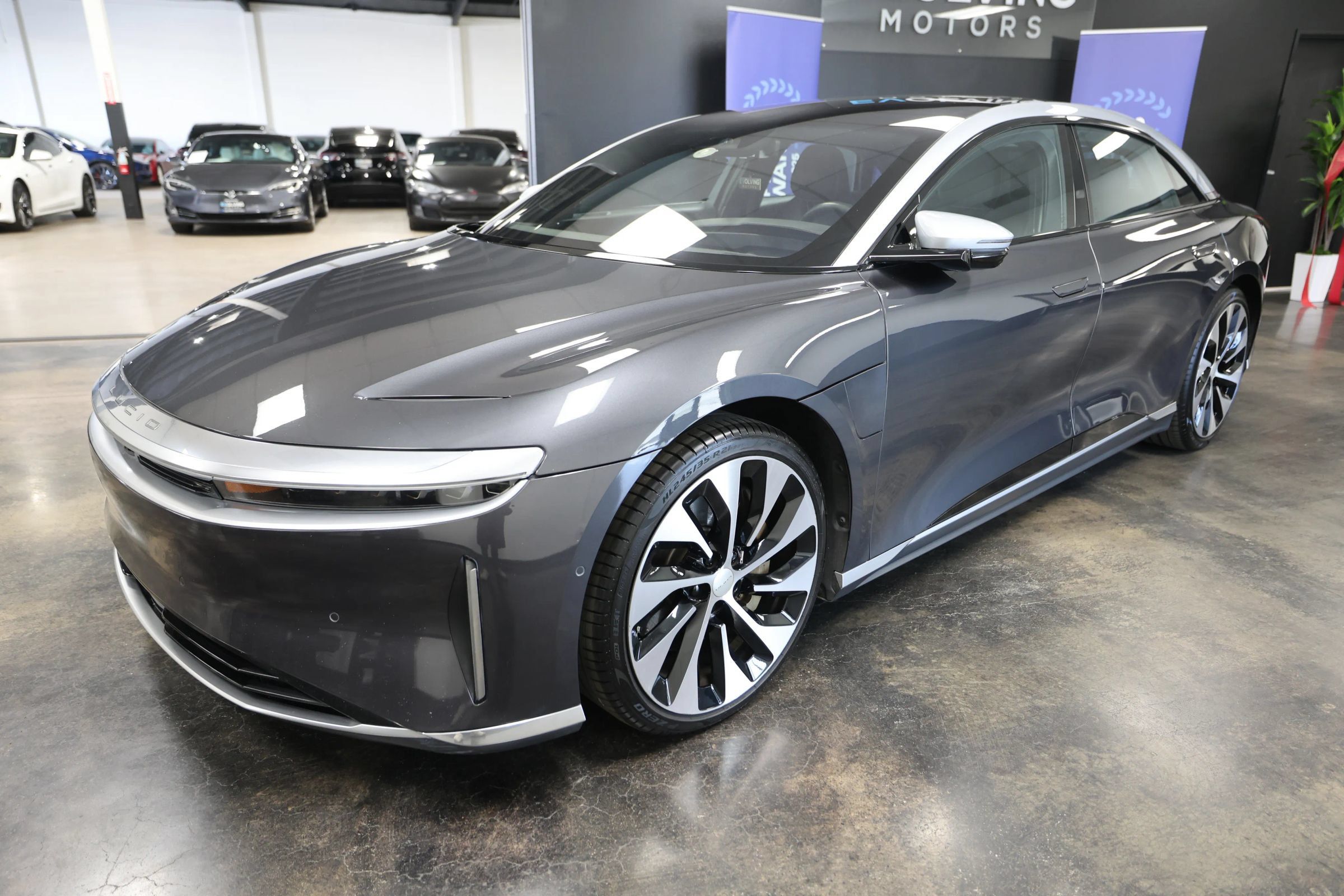 Used 2022 Lucid Air Grand Touring AWD/4WD image 3