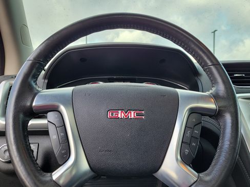 Used 2015 GMC Acadia SLE image 23