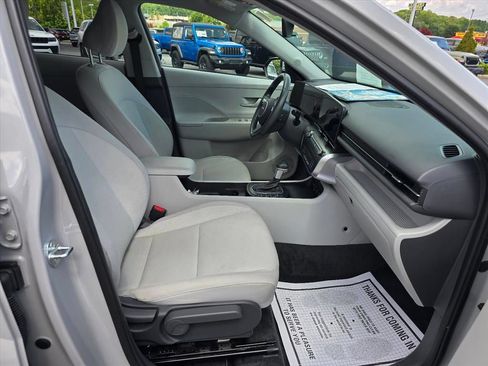 Used 2025 Hyundai Kona SEL AWD/4WD image 14