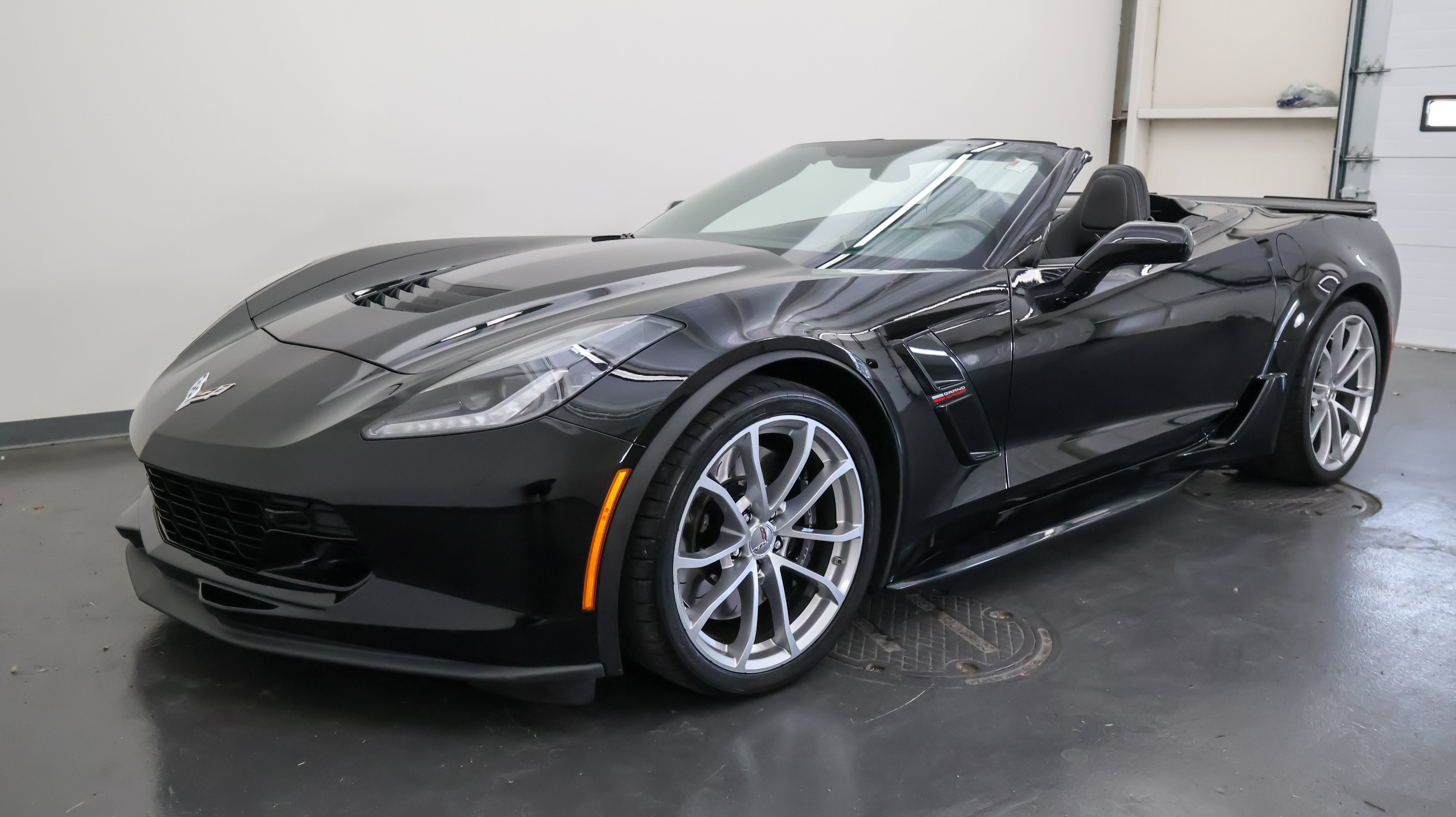 Used 2019 Chevrolet Corvette Grand Sport RWD image 8