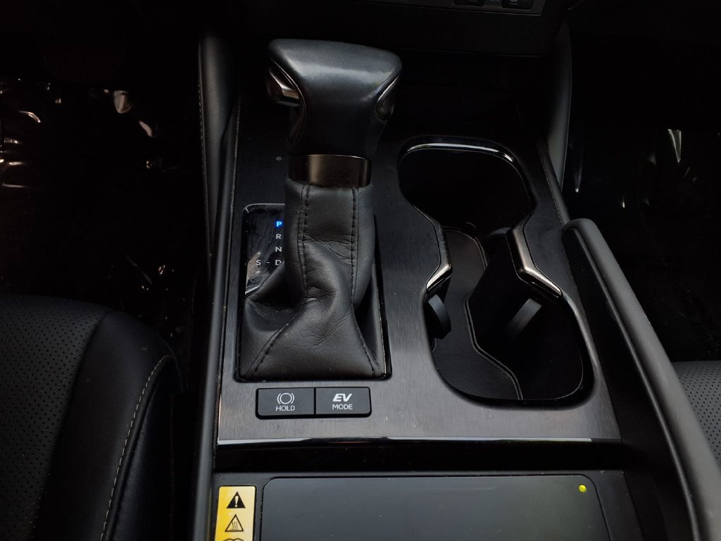 Used 2024 Lexus ES 300h w/ Premium Package FWD image 13
