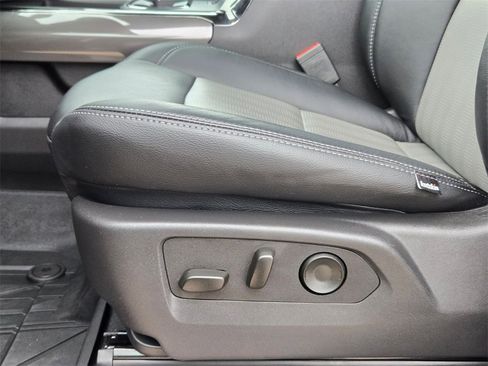 Used 2025 Chevrolet Silverado 2500 ZR2 image 14