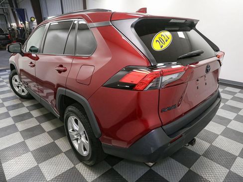 Used 2021 Toyota RAV4 XLE AWD/4WD image 9