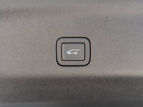 New 2026 GMC Yukon AT4 image 35