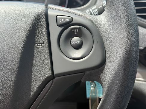 Used 2015 Honda CR-V LX image 18