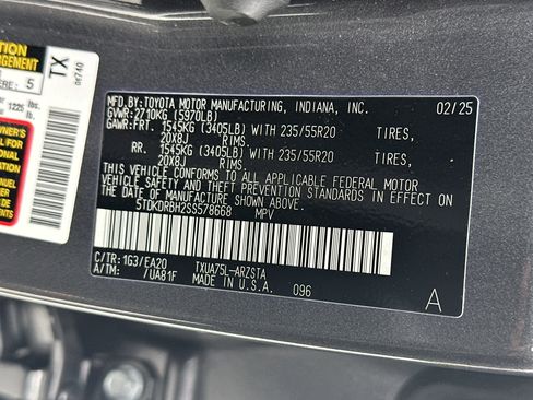 Certified 2025 Toyota Highlander XSE image 36
