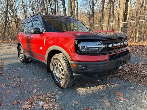 Used 2024 Ford Bronco Sport Outer Banks image 2
