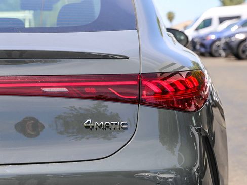 Used 2024 Mercedes-Benz EQS 580 4MATIC Sedan image 10