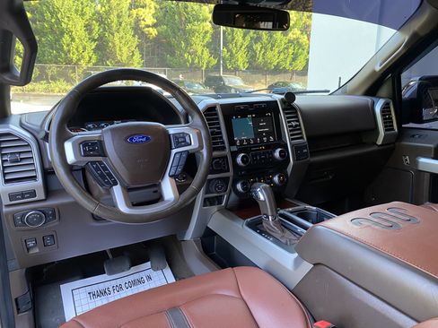 Used 2018 Ford F150 King Ranch w/ Equipment Group 601A Luxury AWD/4WD image 33