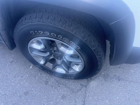 Used 2019 Jeep Cherokee Trailhawk w/ Comfort/Convenience Group image 15