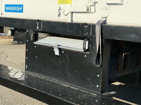 New 2024 Chevrolet Low Cab Forward image 11