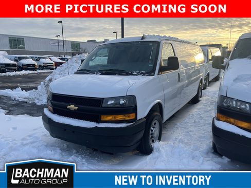 Used 2021 Chevrolet Express 2500 Extended w/ Driver Convenience Package image 4