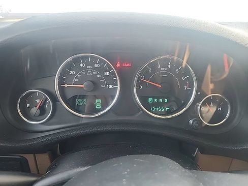 Used 2015 Jeep Wrangler Unlimited Rubicon w/ Connectivity Group AWD/4WD image 21