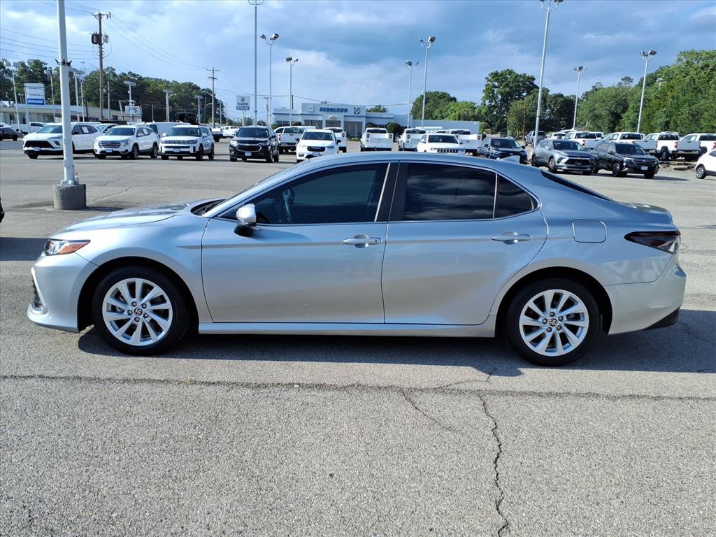 Used 2024 Toyota Camry LE FWD image 7