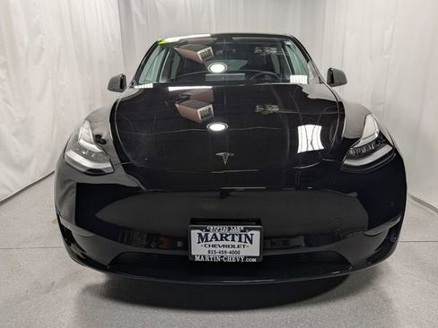 Used 2022 Tesla Model Y Long Range image 7