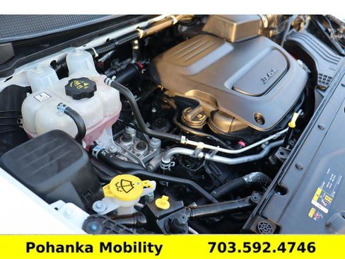 Used 2024 Chrysler Voyager LX image 37