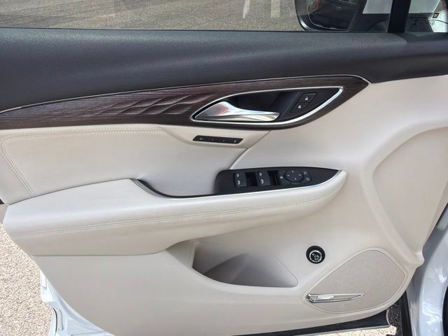 Used 2023 Buick Envision Avenir AWD/4WD image 21