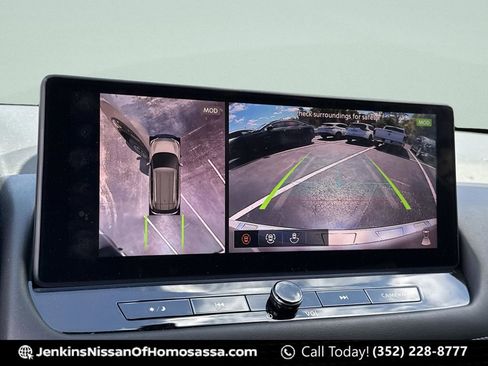 Used 2025 Nissan Rogue Platinum w/ Tech Package image 36