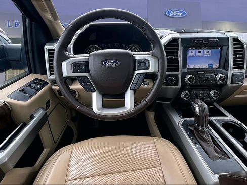 Used 2018 Ford F150 Lariat w/ Equipment Group 502A Luxury AWD/4WD image 9