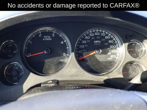 Used 2011 GMC Sierra 2500 Denali image 2