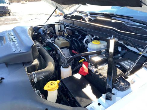 Used 2022 RAM 3500 Tradesman w/ Chrome Appearance Group image 8