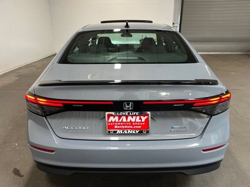 Used 2025 Honda Accord Sport image 4