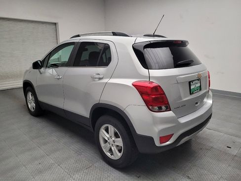 Used 2017 Chevrolet Trax LT w/ LT Convenience Package image 5