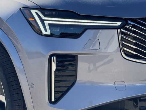 New 2026 Volvo XC90 T8 Plus w/ Protection Package Premier image 3