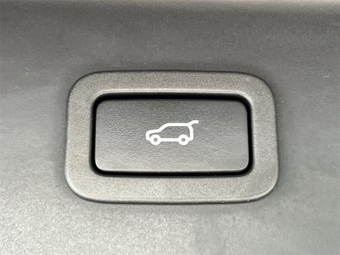 Used 2022 Land Rover Range Rover Westminster Edition image 6