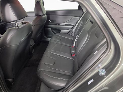 Used 2026 Hyundai Elantra Limited FWD image 32